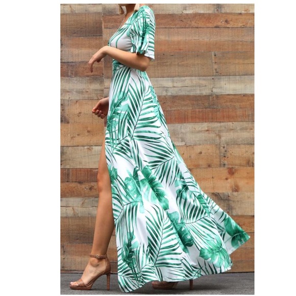 •Thigh High Action• Print Maxi Dress - Picture 2 of 4